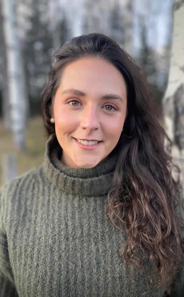 Therapist providing online therapy in Ontairo